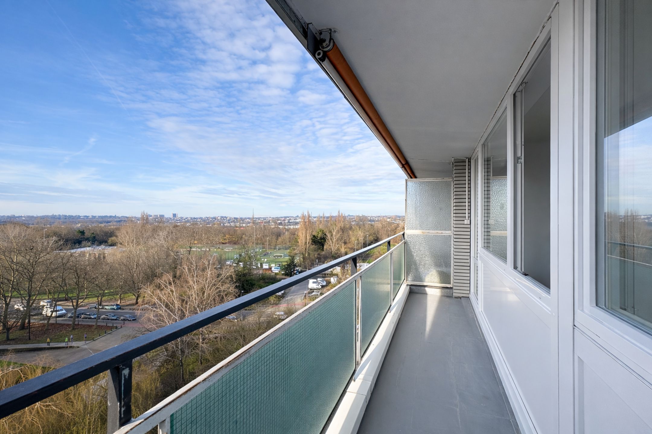 Prachtig gerenoveerd appartement met terras – instapklaar foto 10