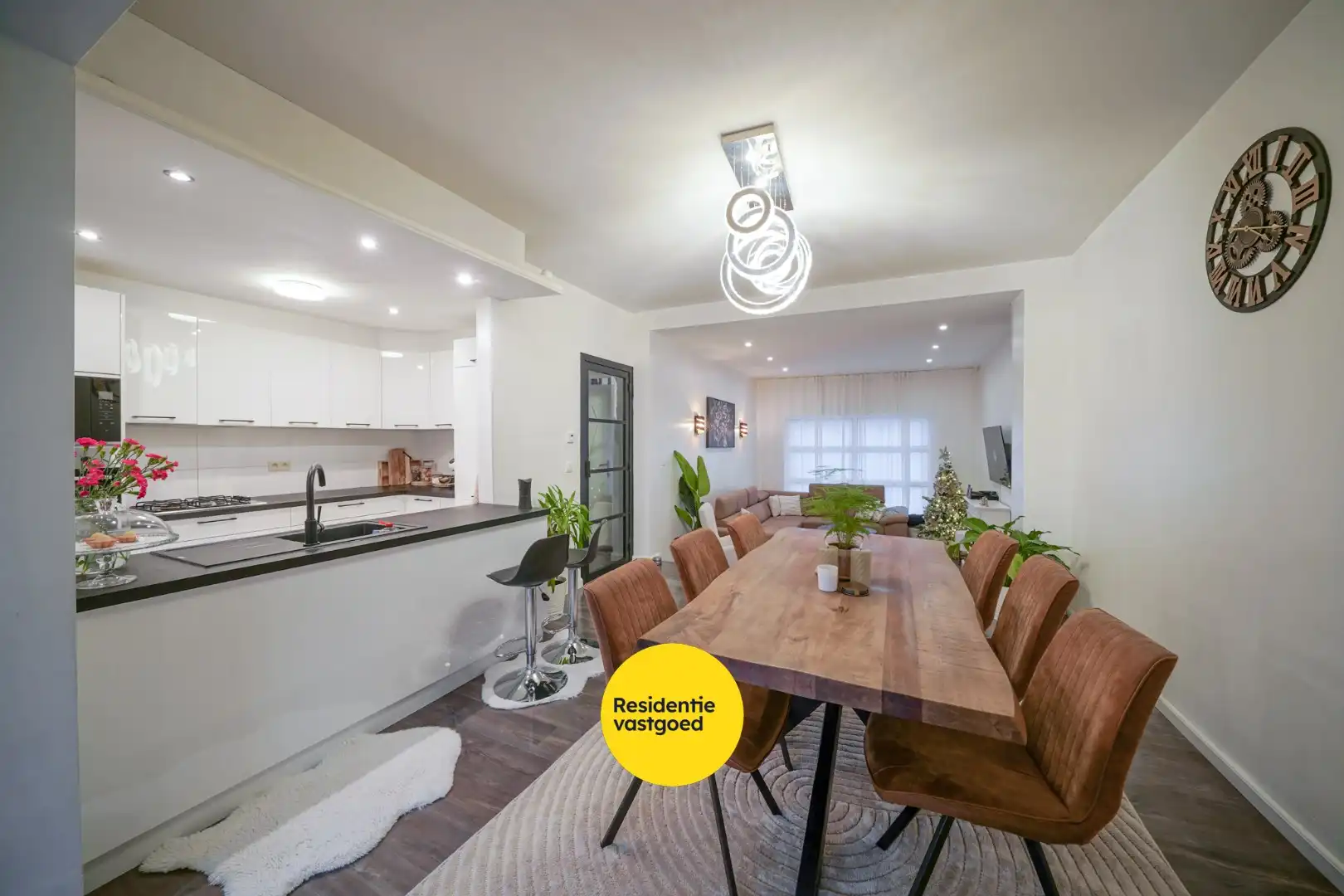 Instapklare woning met diepe tuin te Oostende foto 11