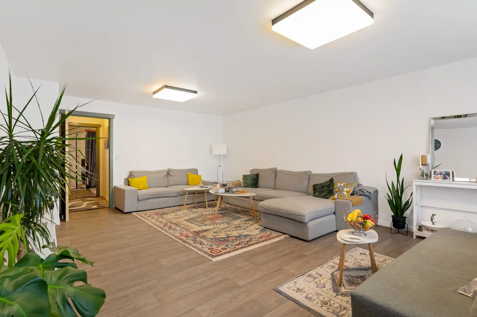 Gelijkvloers appartement met tuin foto 2