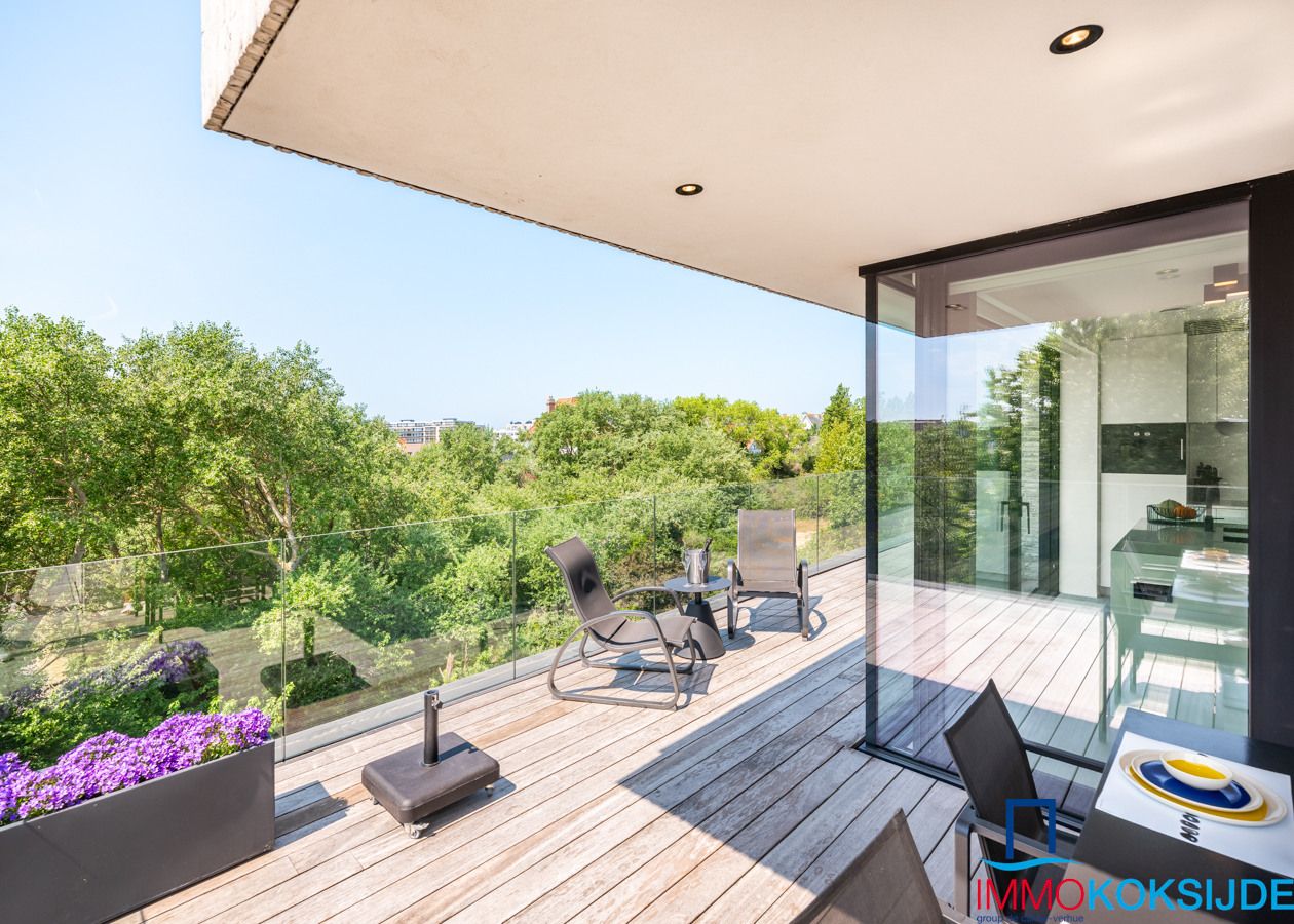 Exclusief penthouse met 2 slaapkamers en ruim terras in moderne residentie foto 15