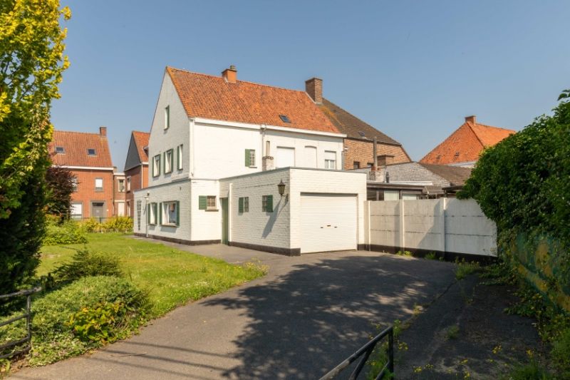 Ardooie : te renoveren half open bebouwing met een uiterst visuele zichtbaarheid aan de Kortrijksesteenweg 131.  Opp 438 m² foto 16