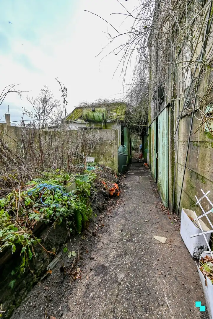 Zéér ruime ééngezinswoning met drie slaapkamers en bijgebouwen te Izegem foto 12