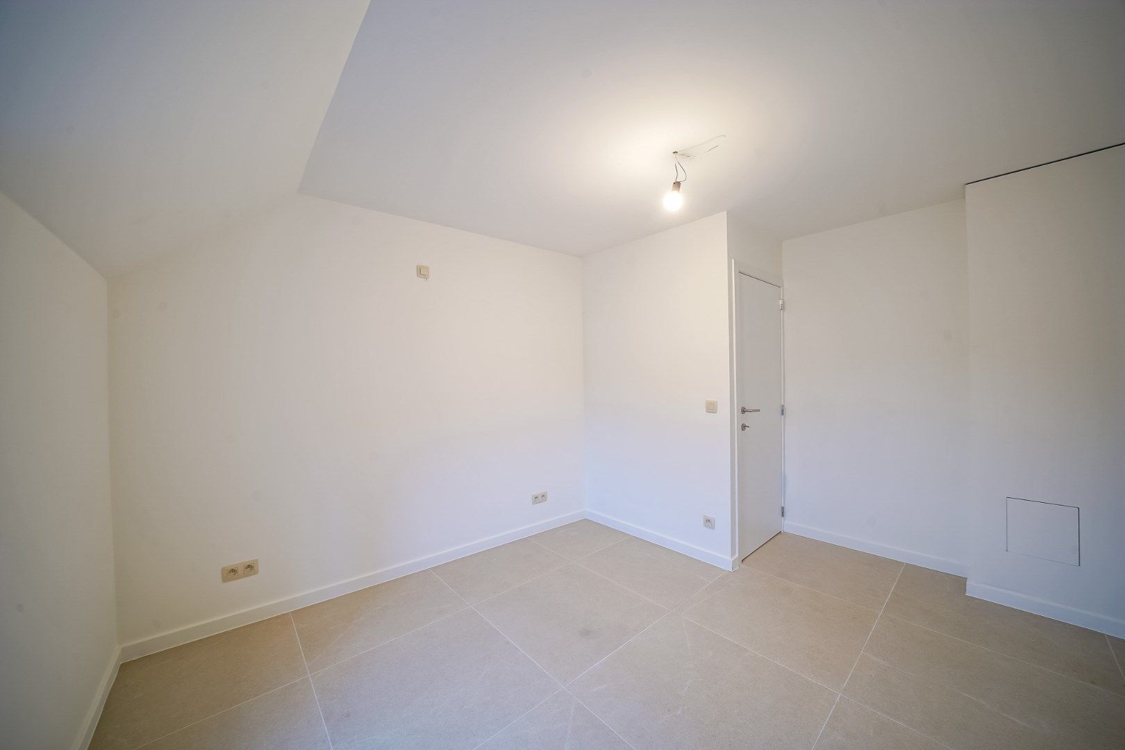 Totaal gerenoveerde woning te Huur in Zandvoorde met 3 slaapkamers en tuintje foto 13