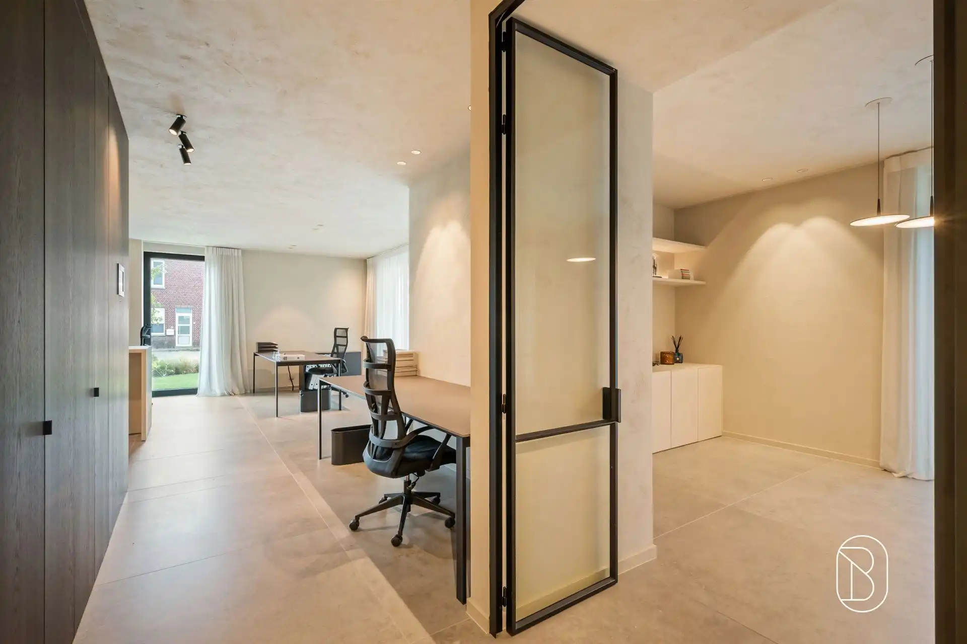 Luxueus afgewerkte kantoorruimte foto 8