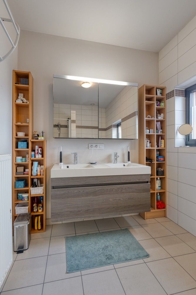 Sterk visueel gelegen kantoorgebouw met 3 standplaatsen en groot bovenliggend appartement met 6% bruto rendement. foto 19