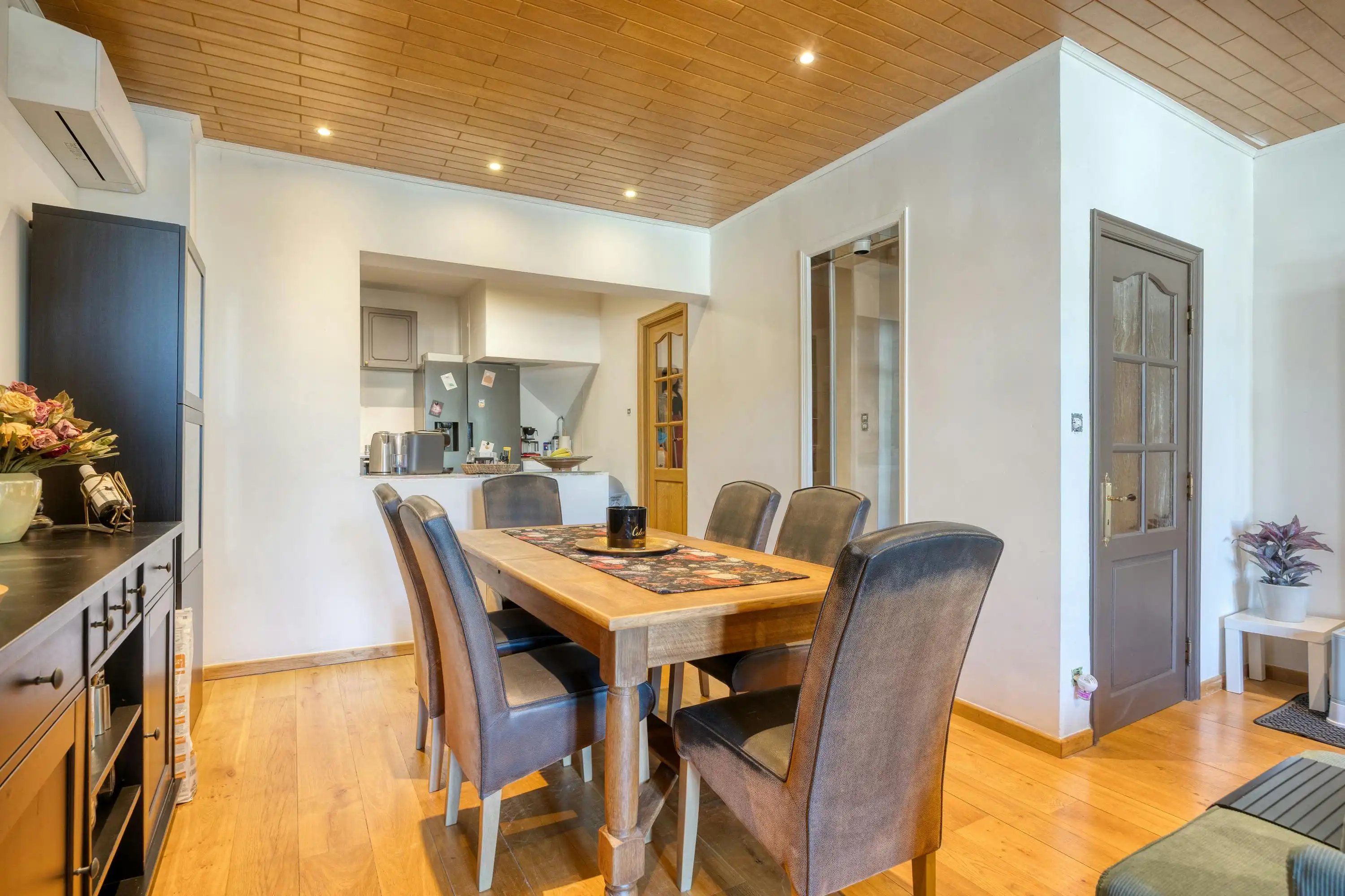 Karaktervolle woning te koop in het centrum van Boom foto 3