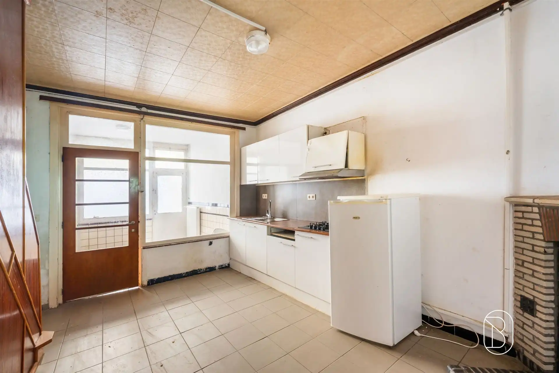 Rijwoning met 3 slaapkamers en koer! foto 7