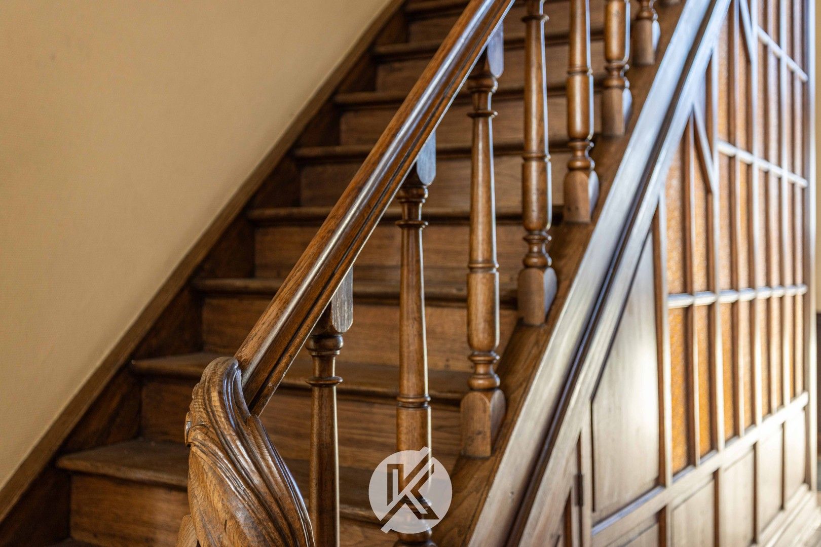 Tijdloze pastorie met historische allure op 4.057 m² foto 8