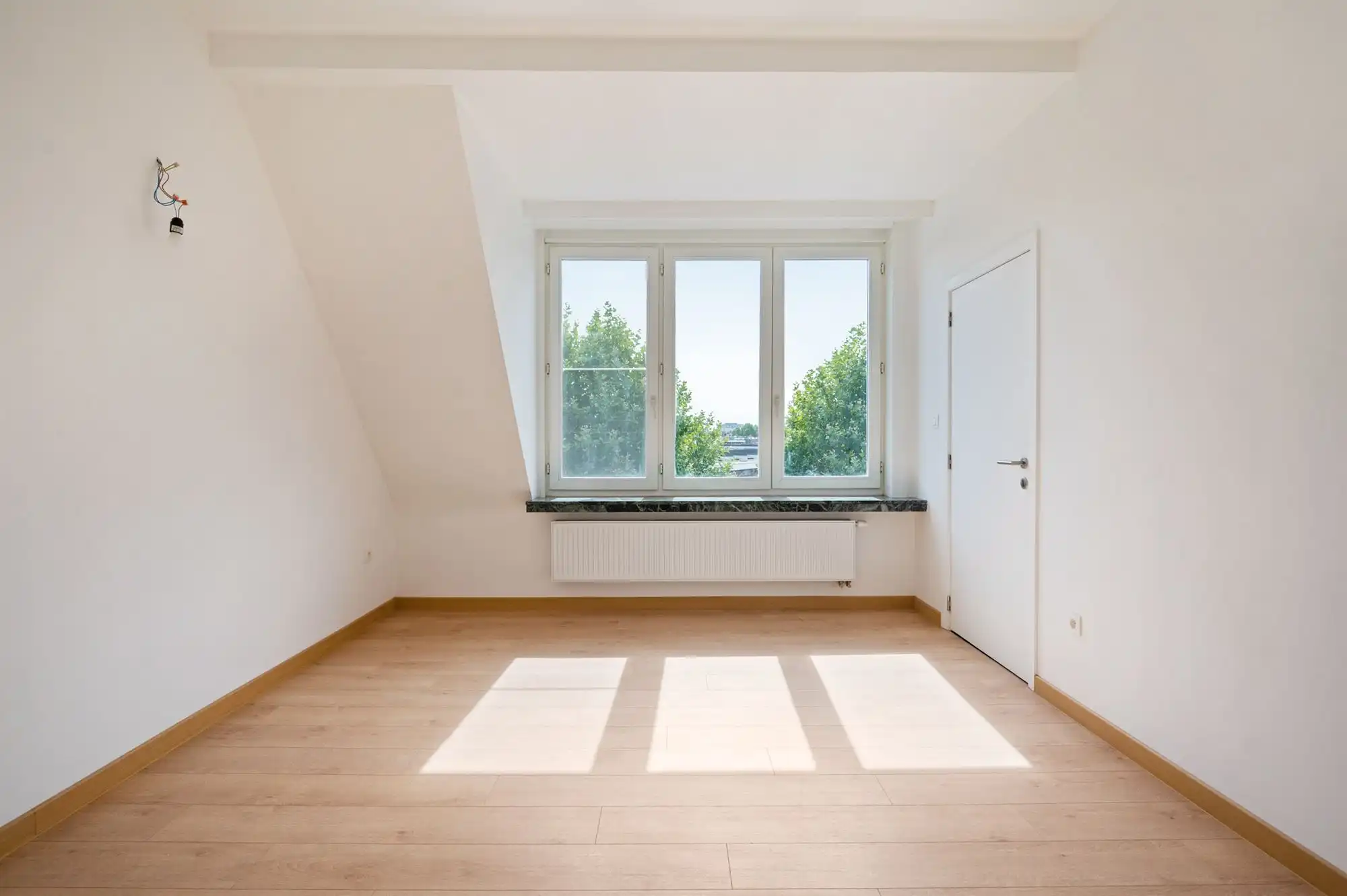 Gerenoveerd en lichtrijk appartement te Mechelen foto 5