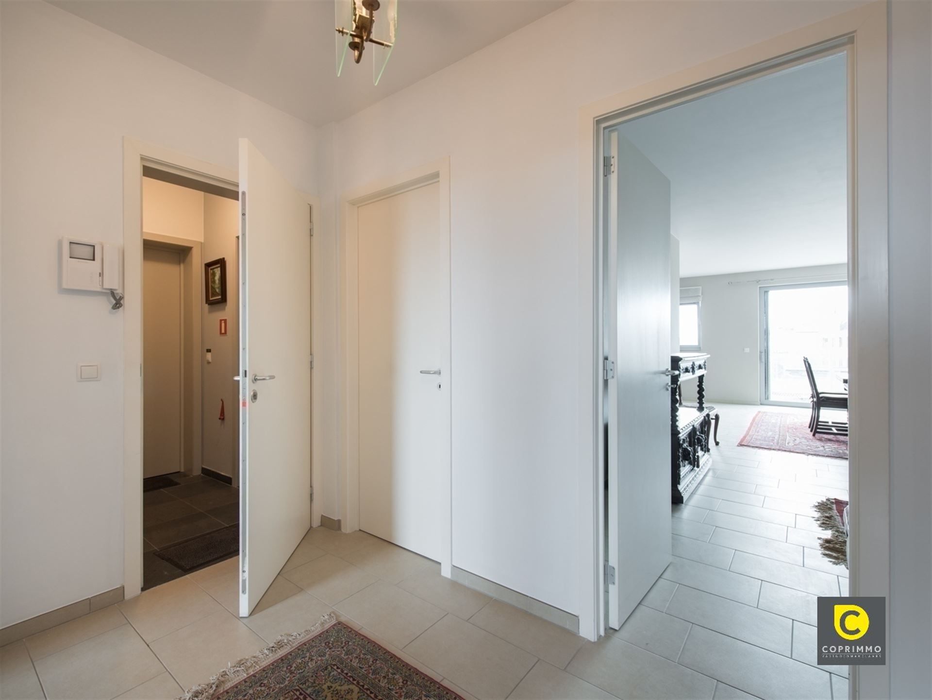 Appartement met 2 slk. en P foto 5