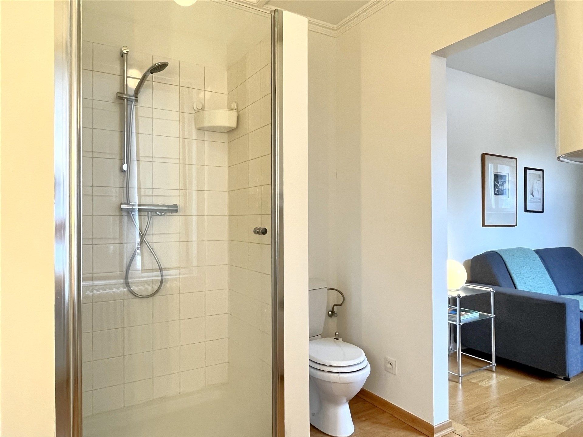 Prachtig gemeubelde studio in authentiek herenhuis! foto 6