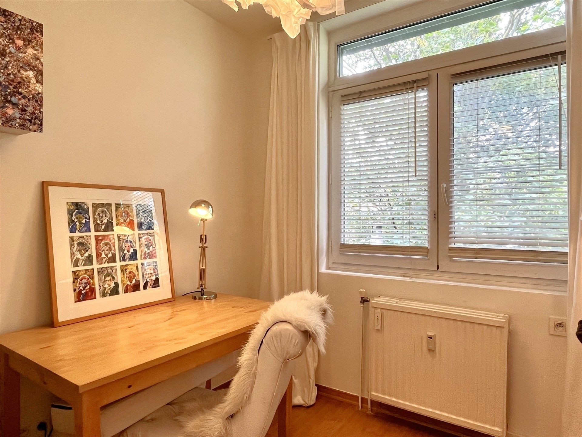 Prachtig gemeubelde studio in authentiek herenhuis! foto 6