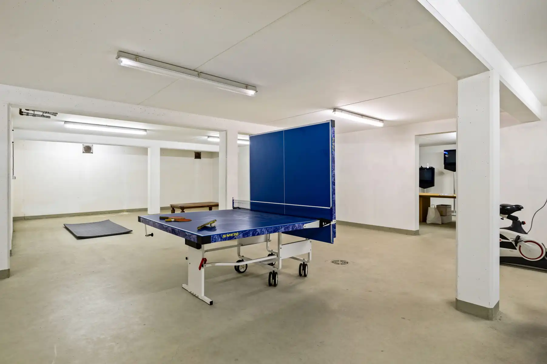 Ruime villa met binnenzwembad, EPC B en 5 slpk in Brasschaat foto 57