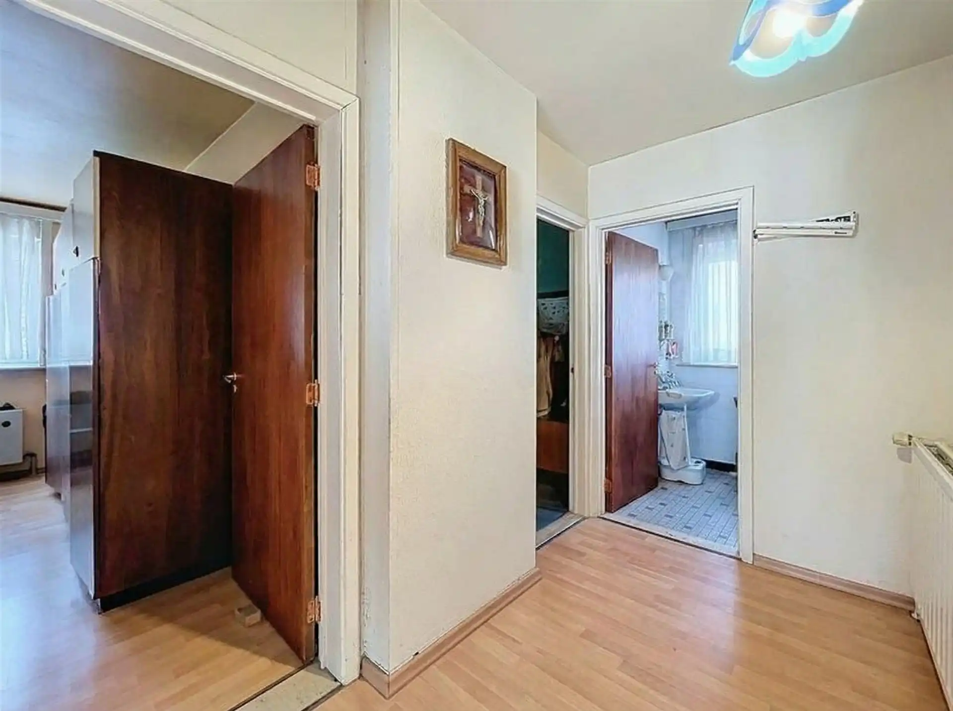 Gezinswoning met garage op perceel van 900m² met weids uitzicht! foto 9