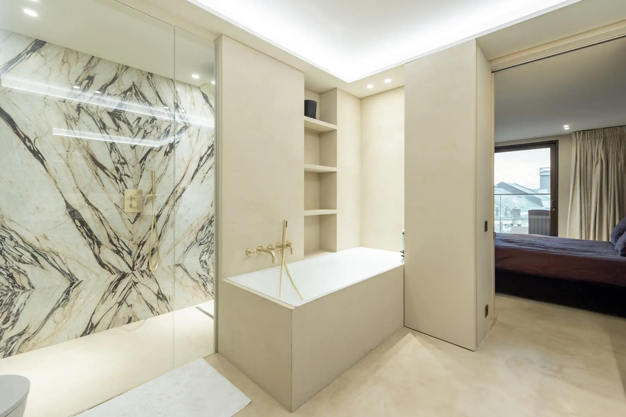 ANTWERPEN - Top gelegen en subliem afgewerkt appartement met zicht op Kathedraal en Bourlaschouwburg! foto 9