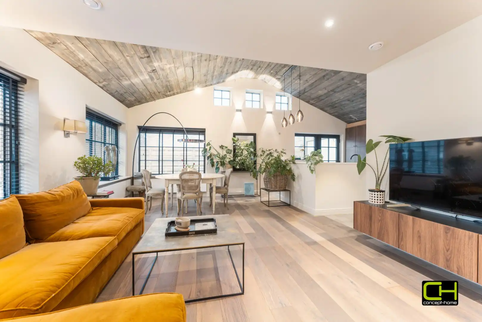 Volledig gerenoveerde woning in Vinderhoute te koop foto 2