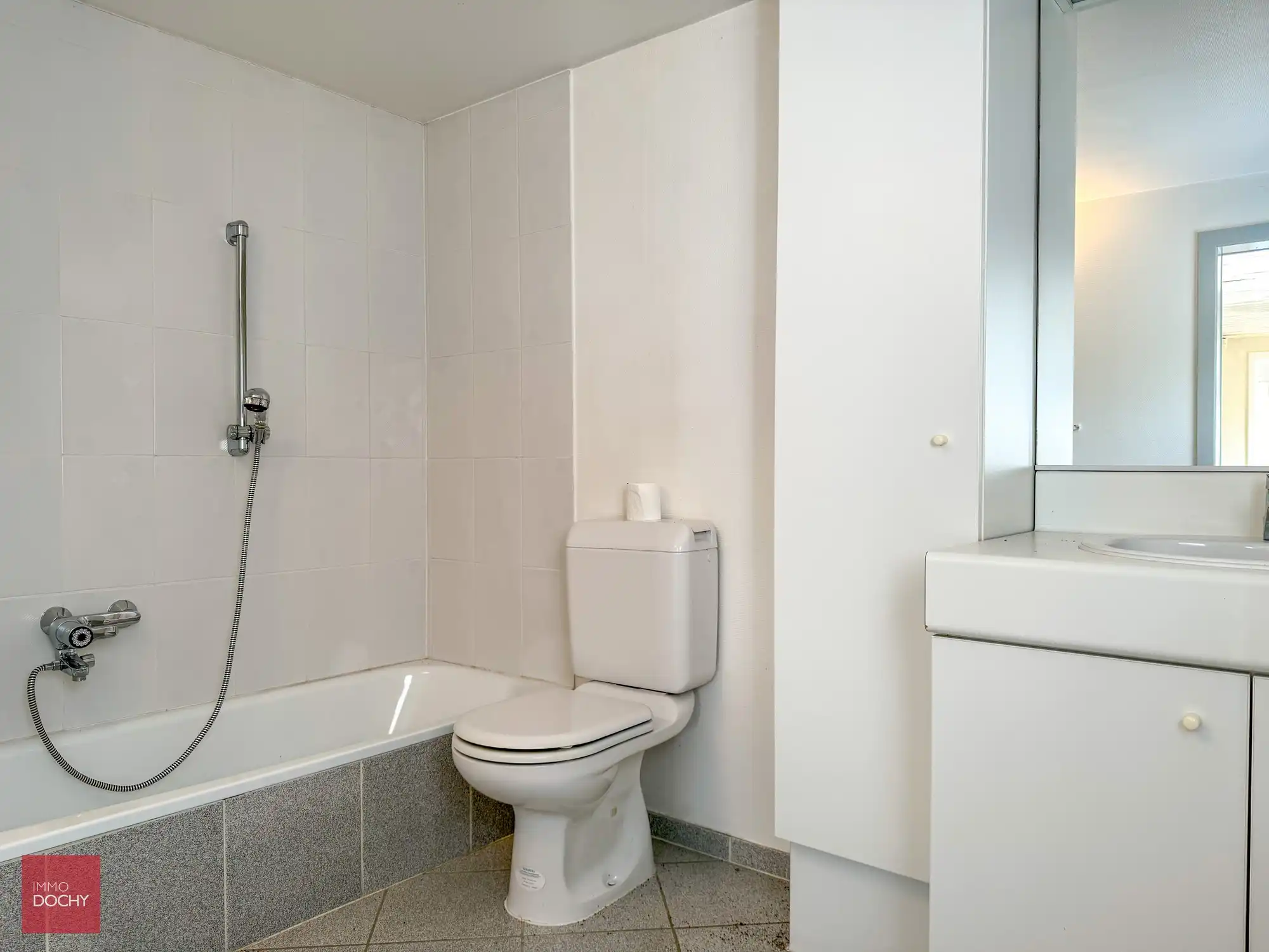 Centraal gelegen handelswoning (voormalige juwelierszaak) | Bavikhovedorp foto 7