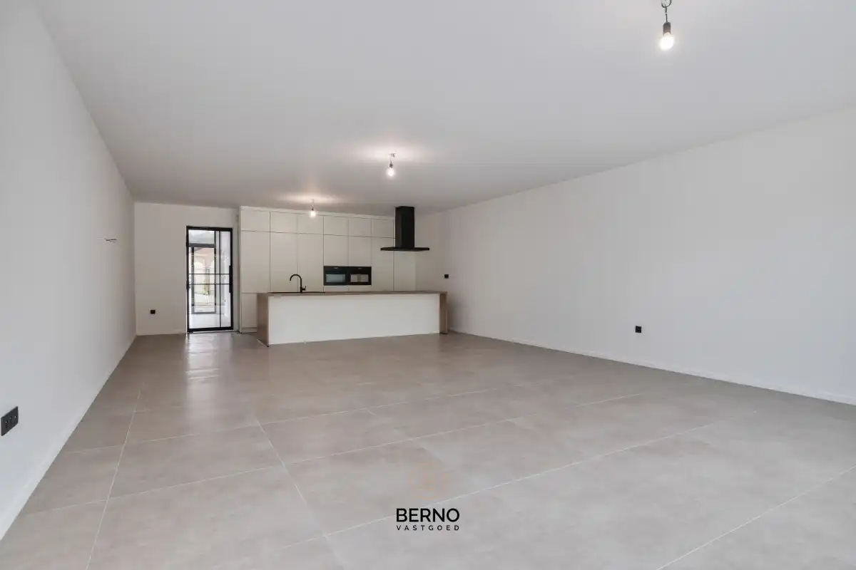 Nieuwbouwwoning met zuidwestgerichte tuin foto 3