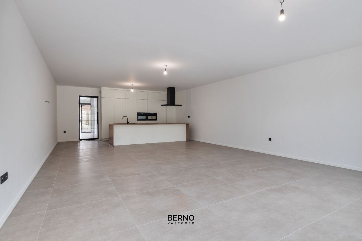 Nieuwbouwwoning met zuidwestgerichte tuin foto 3