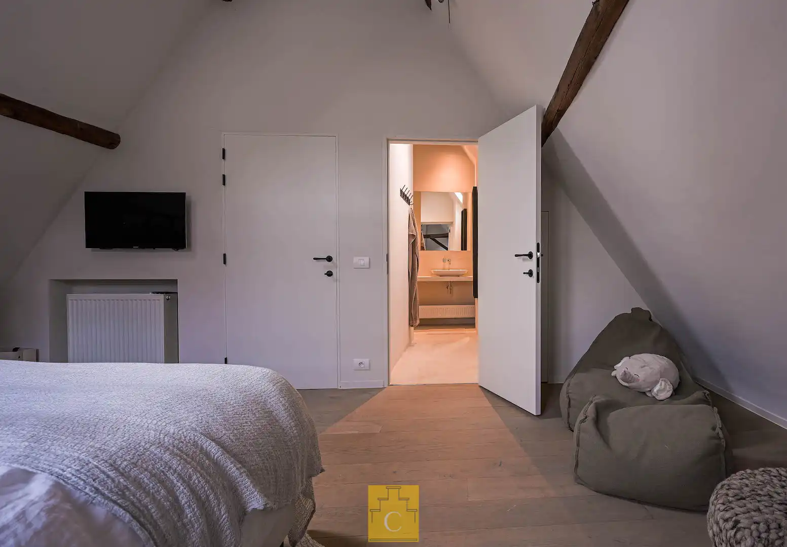 exclusief trapgevelhuis met lift en terras en tuin aan de rei nabij Sint-Jakobskerk en palend aan het Sebrechtspark foto 50