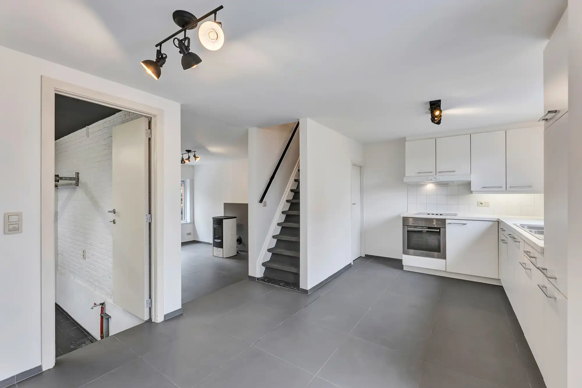 Charmante woning met garage en tuin in Zandbergen foto 6