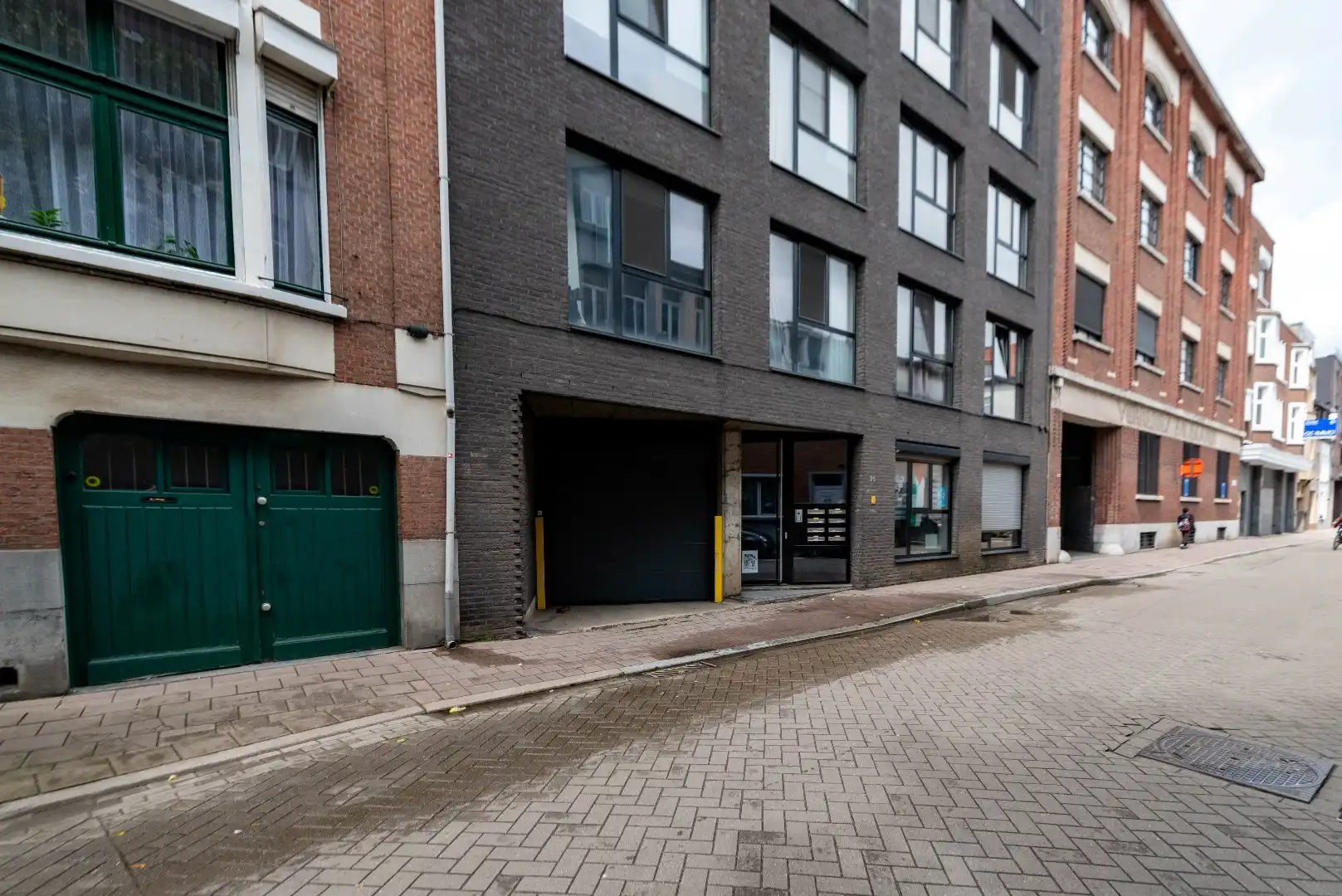 Ondergrondse autostaanplaats met privatieve kelderberging foto 4