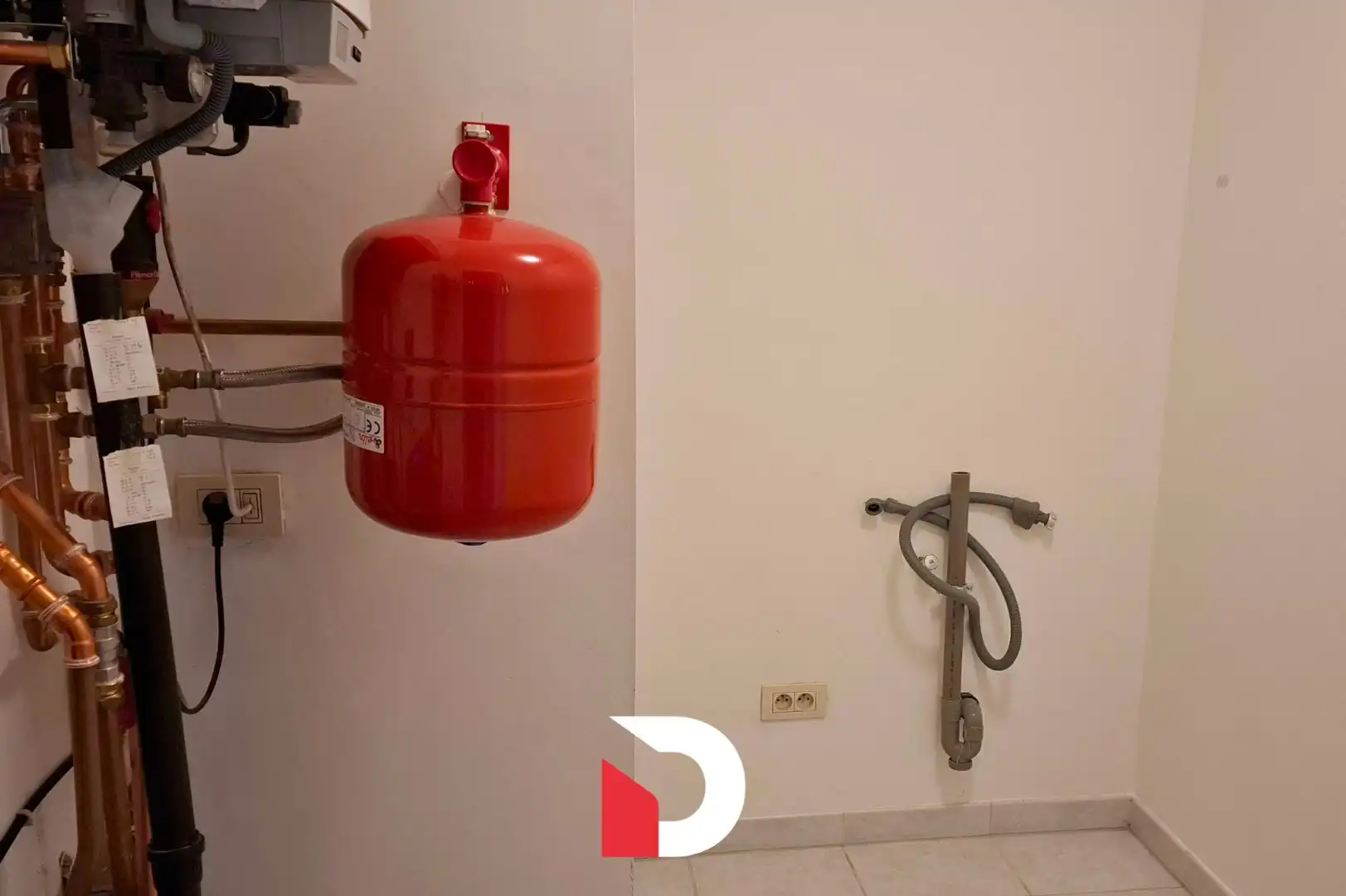 Rustig gelegen 2 slaapkamer appartement met zonnig terras en autostaanplaats foto 12