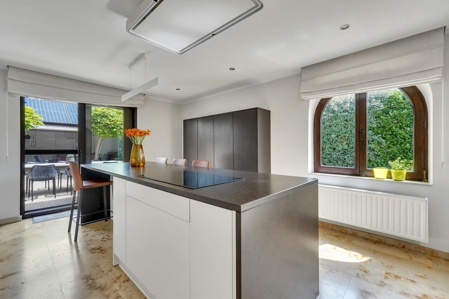 Uitstekend gelegen, gerenoveerde villa op 10a foto 17