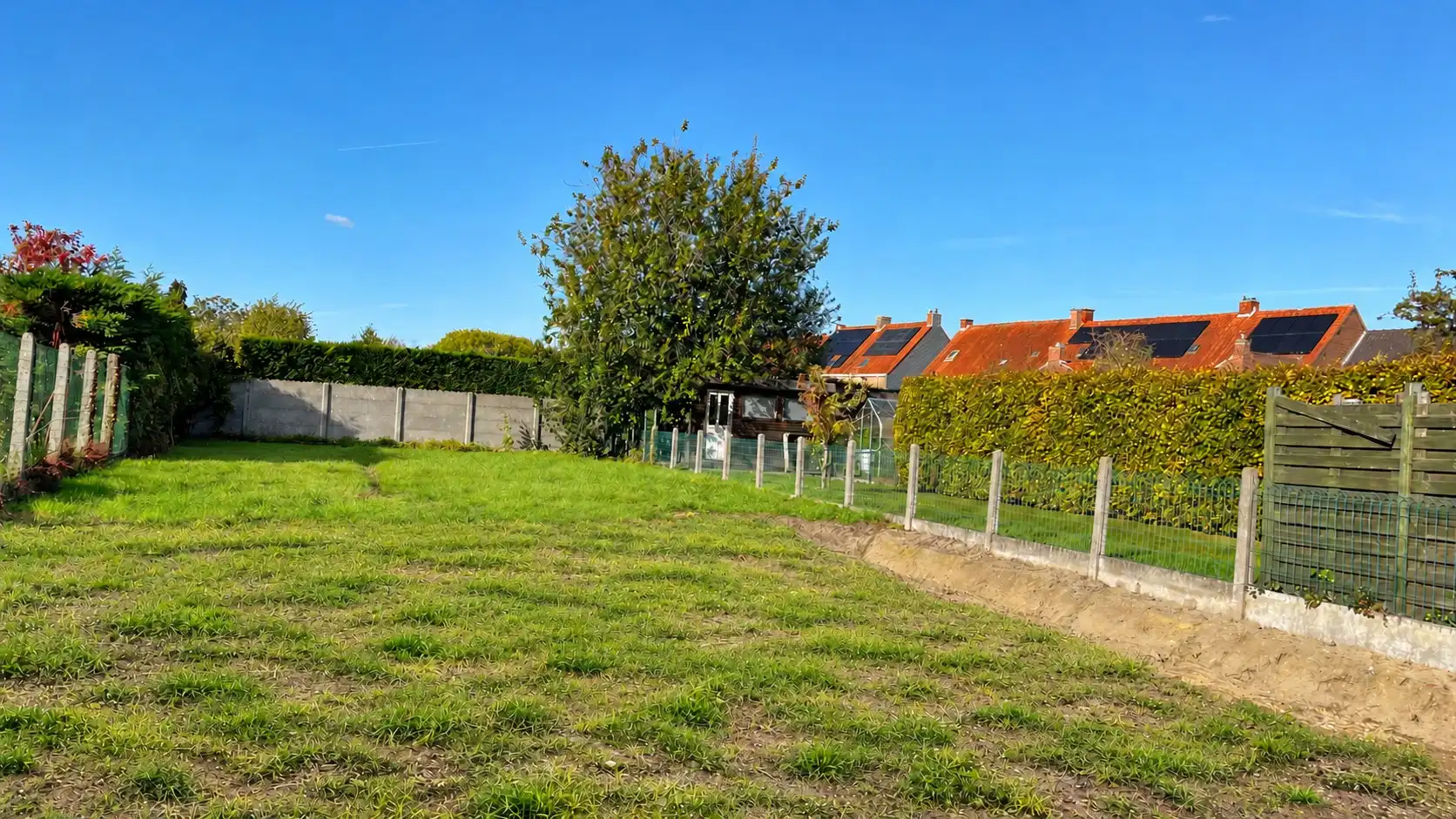 Luxe woning met 5 kamers, grote garage, grote uitbouw en een aangename tuin foto 17