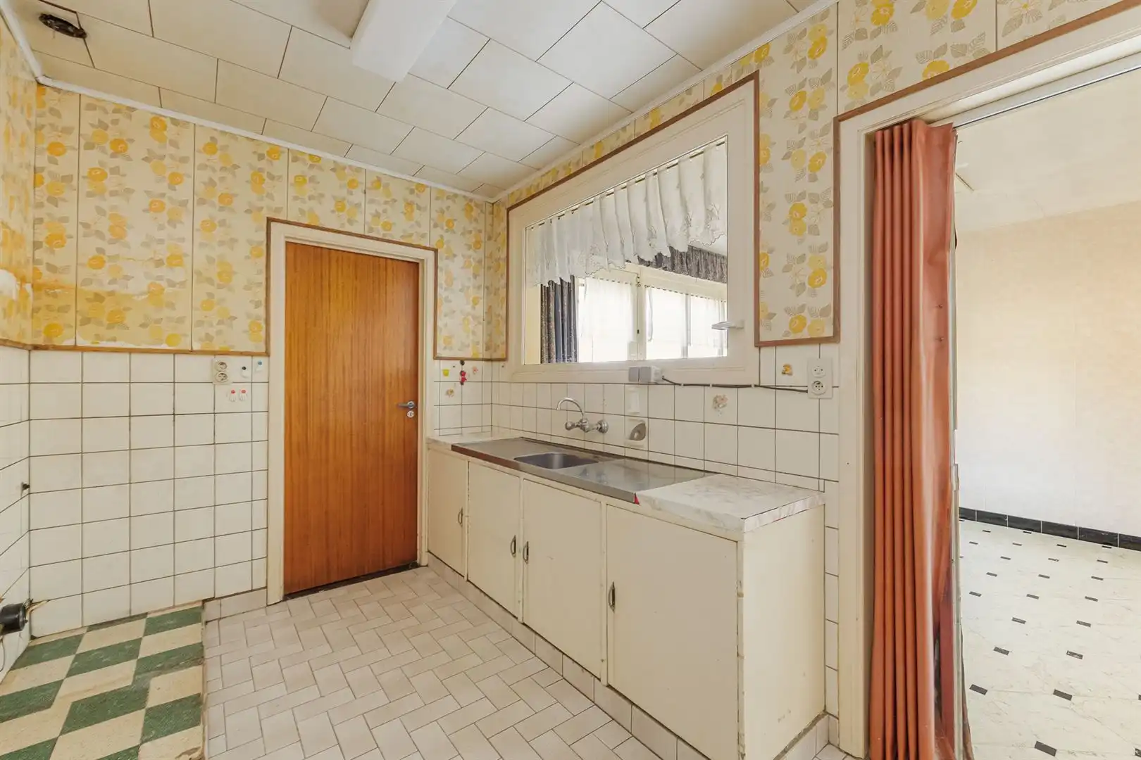 Renovatiewoning met ruime tuin te Lier! foto 9