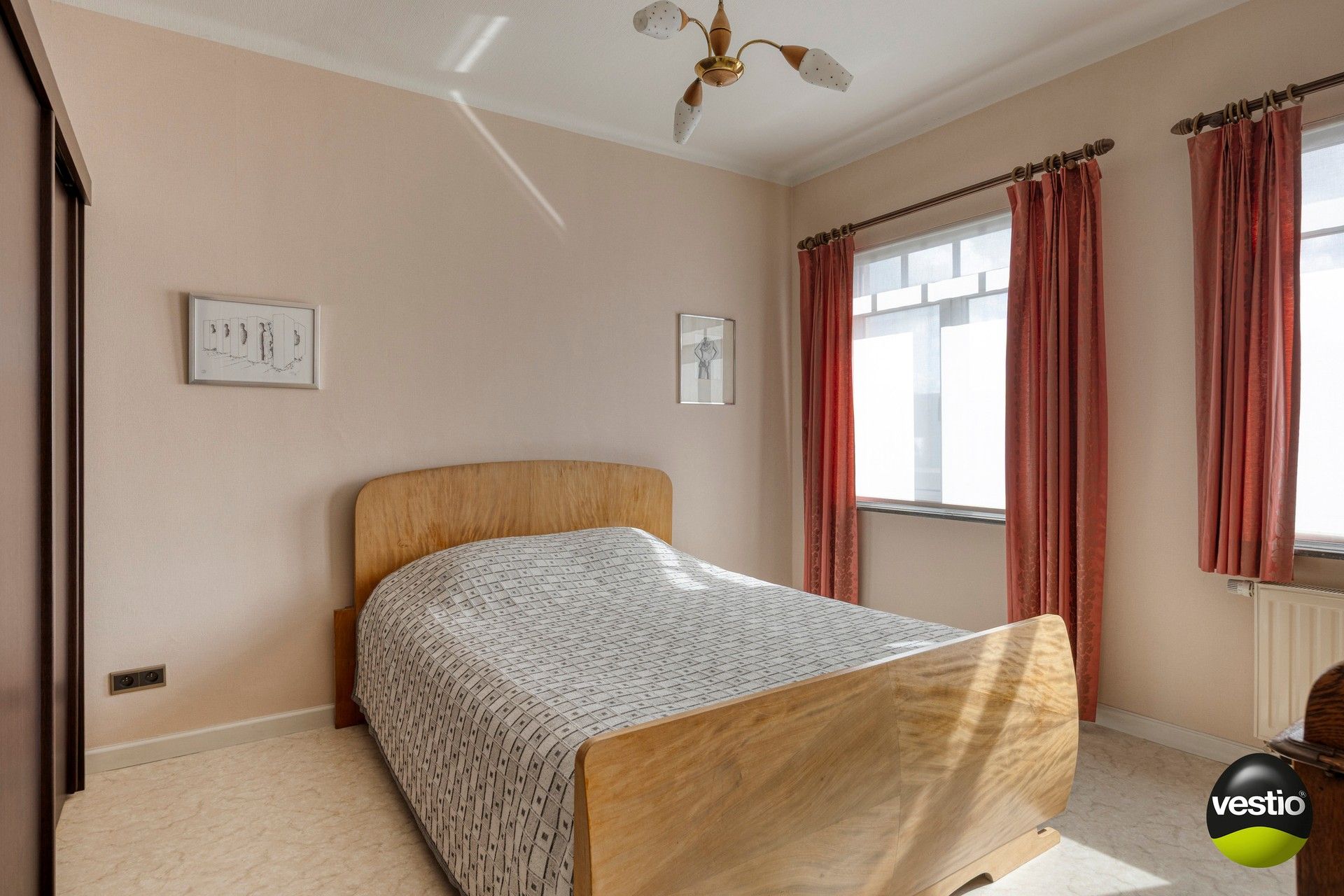 Instapklare herenwoning met garage en knappe stadstuin op topligging in Hasselt. foto 21