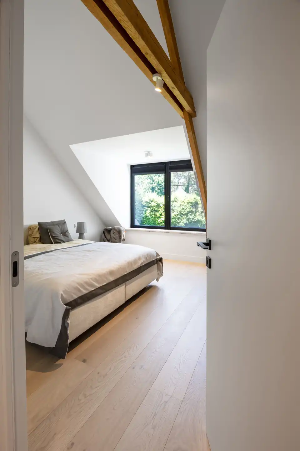 Luxe gerenoveerde villa (EPC A) op riant hoekperceel foto 44