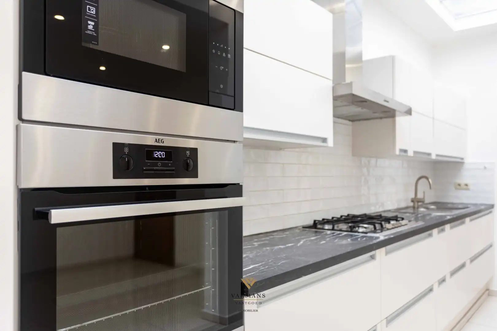 Ruime woning met 4 slaapkamers op rustige locatie foto 16