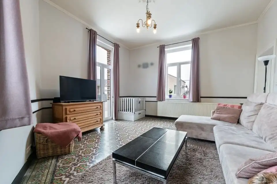 CHARMANTE GEZINSWONING MET 2 SLKS + MOGELIJKHEID TOT 3 SLKS IN HET LANDELIJKE GINGELOM foto 8