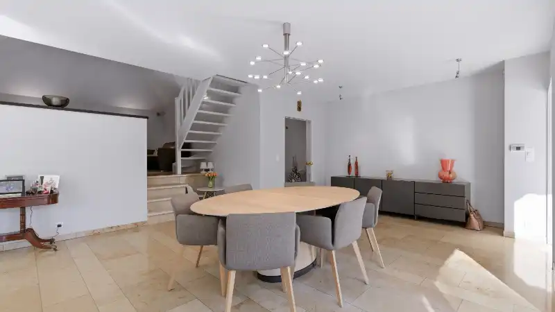 Exclusief gelegen villa van 345m² op 30 are met grote vijver foto 31