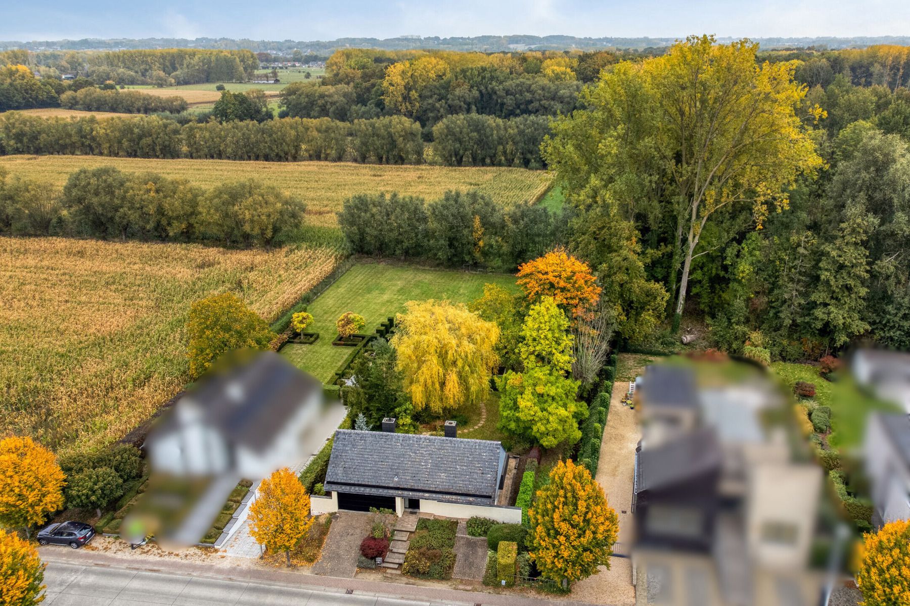 Karaktervolle villa grenzend aan het Liedekerke bos foto 31