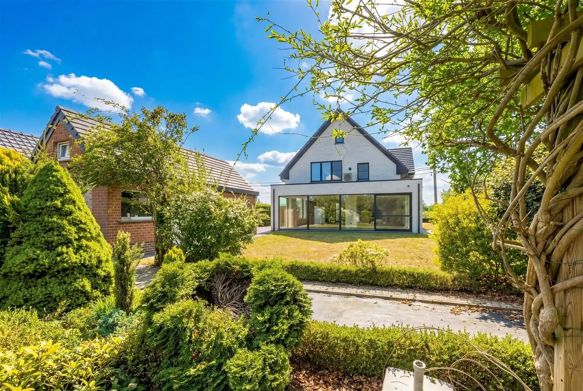 Exclusieve, energieneutrale villa met tuin en garage in Westrem foto 2