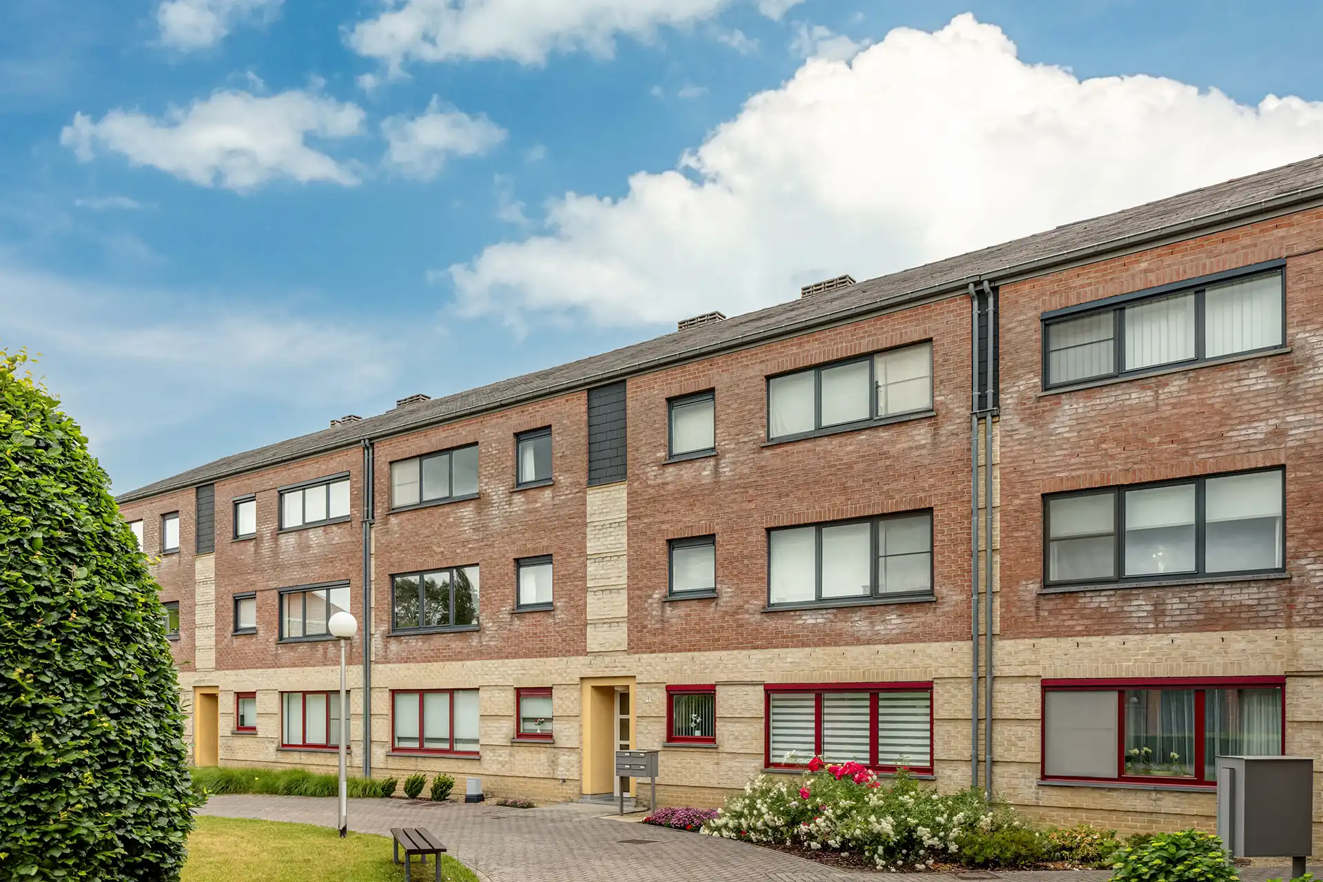 Duplexappartement met 3 slaapkamers, garage en riant terras. foto 3