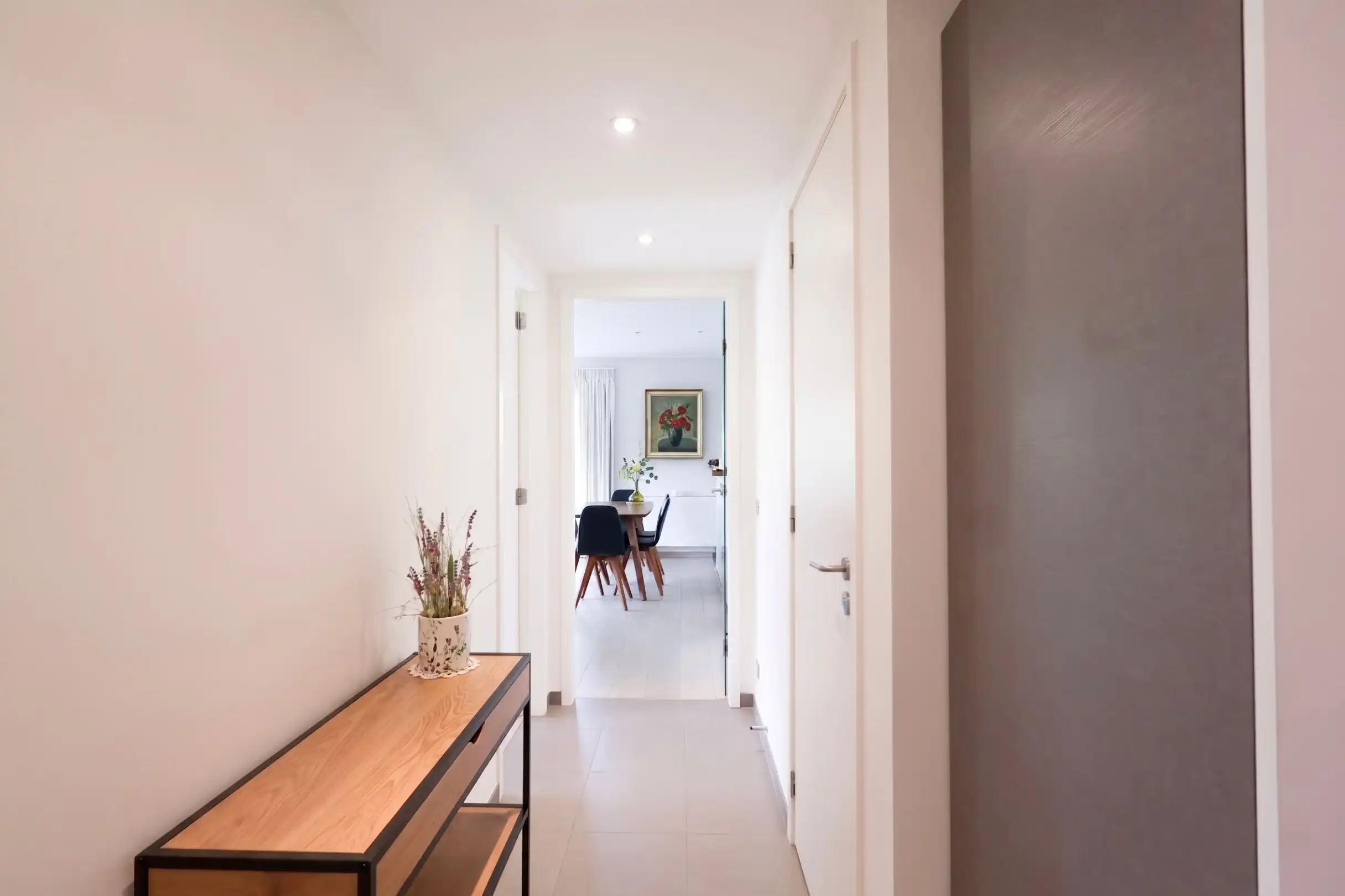 Interessante opbrengsteigendom: verhuurd appartement met tuin en garage in centrum Oostduinkerke foto 4