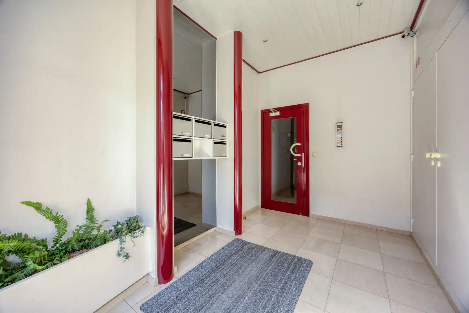 2-slaapkamerappartement mèt garage! foto 4