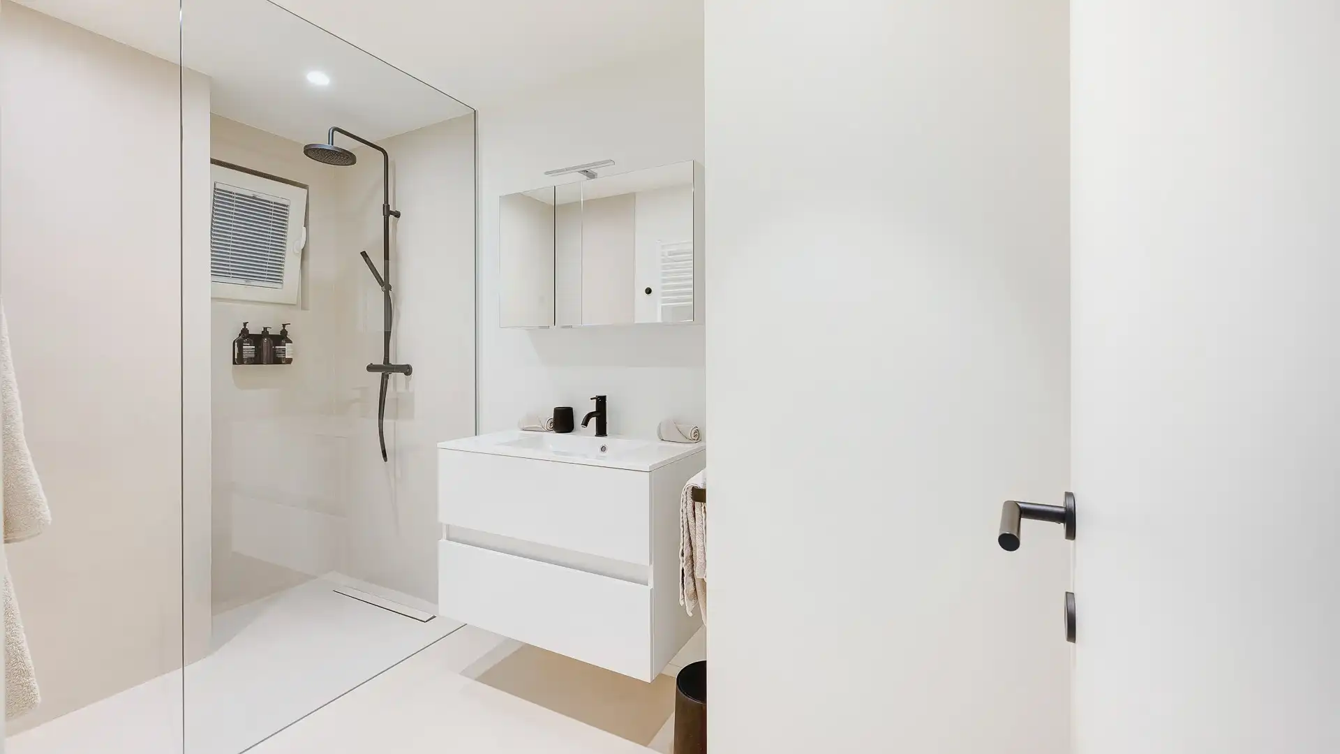 Instapklaar appartement met panoramisch zicht in ’t Zoute. foto 23