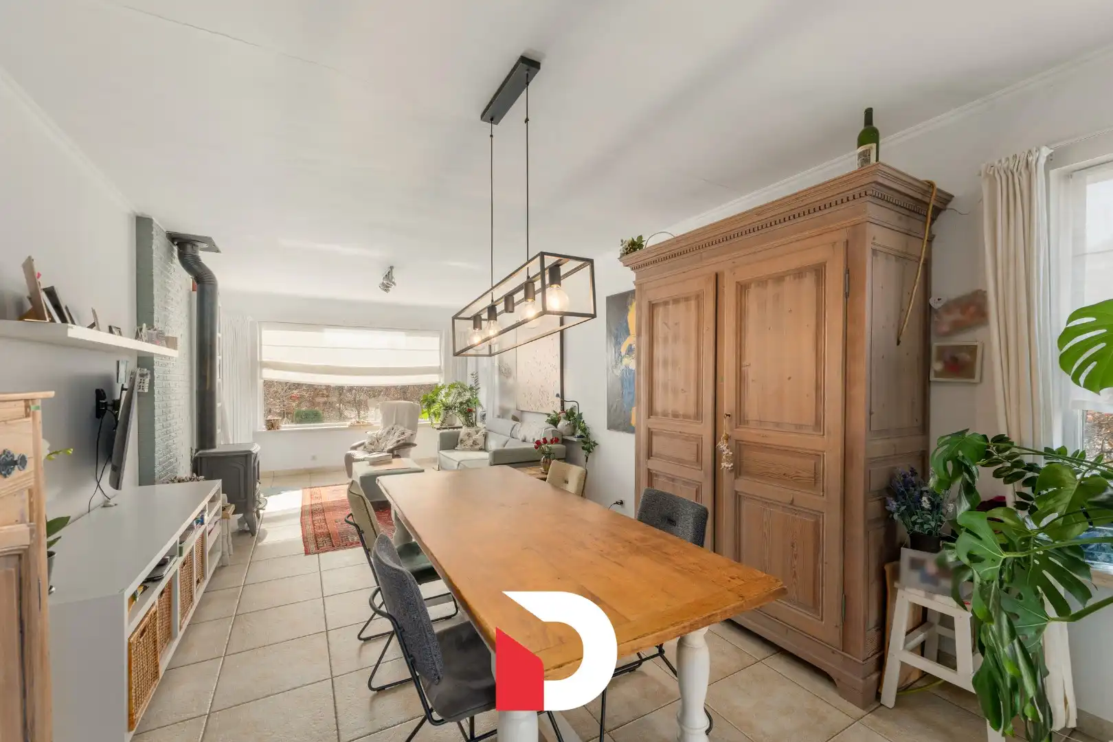 Ruime halfopen woning + apart perceel met garage op een rustige ligging te Sint-Kruis. foto 4