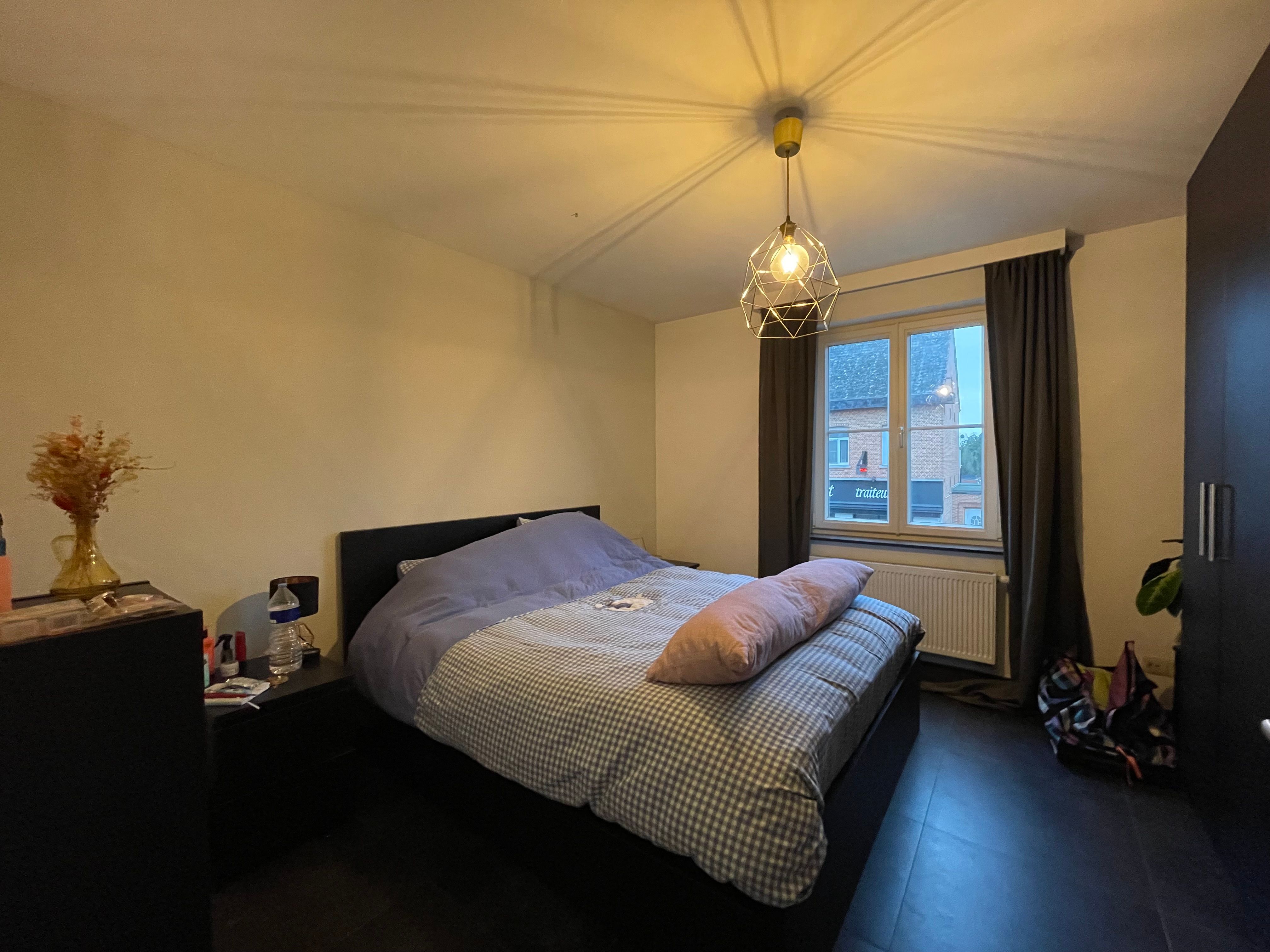 Lichtrijk appartement in nieuwstaat foto 14