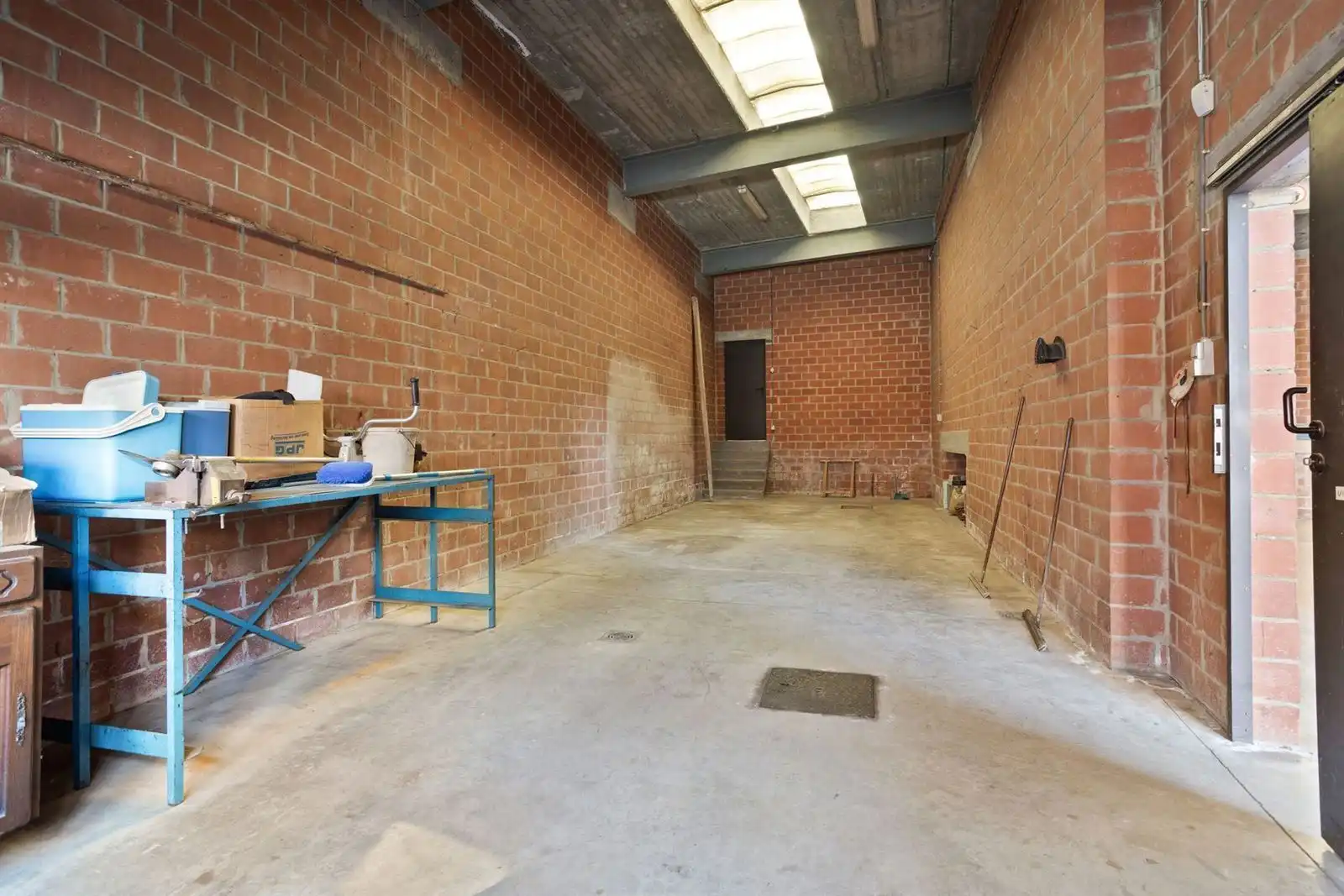Woning met grote atelier(+/-205m²) te centrum Dworp foto 31