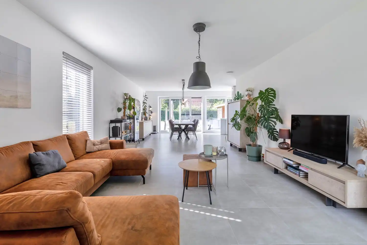 Recente energiezuinige woning met 4 slaapkamers in het bosrijke Wiemesmeer (Zutendaal) foto 2