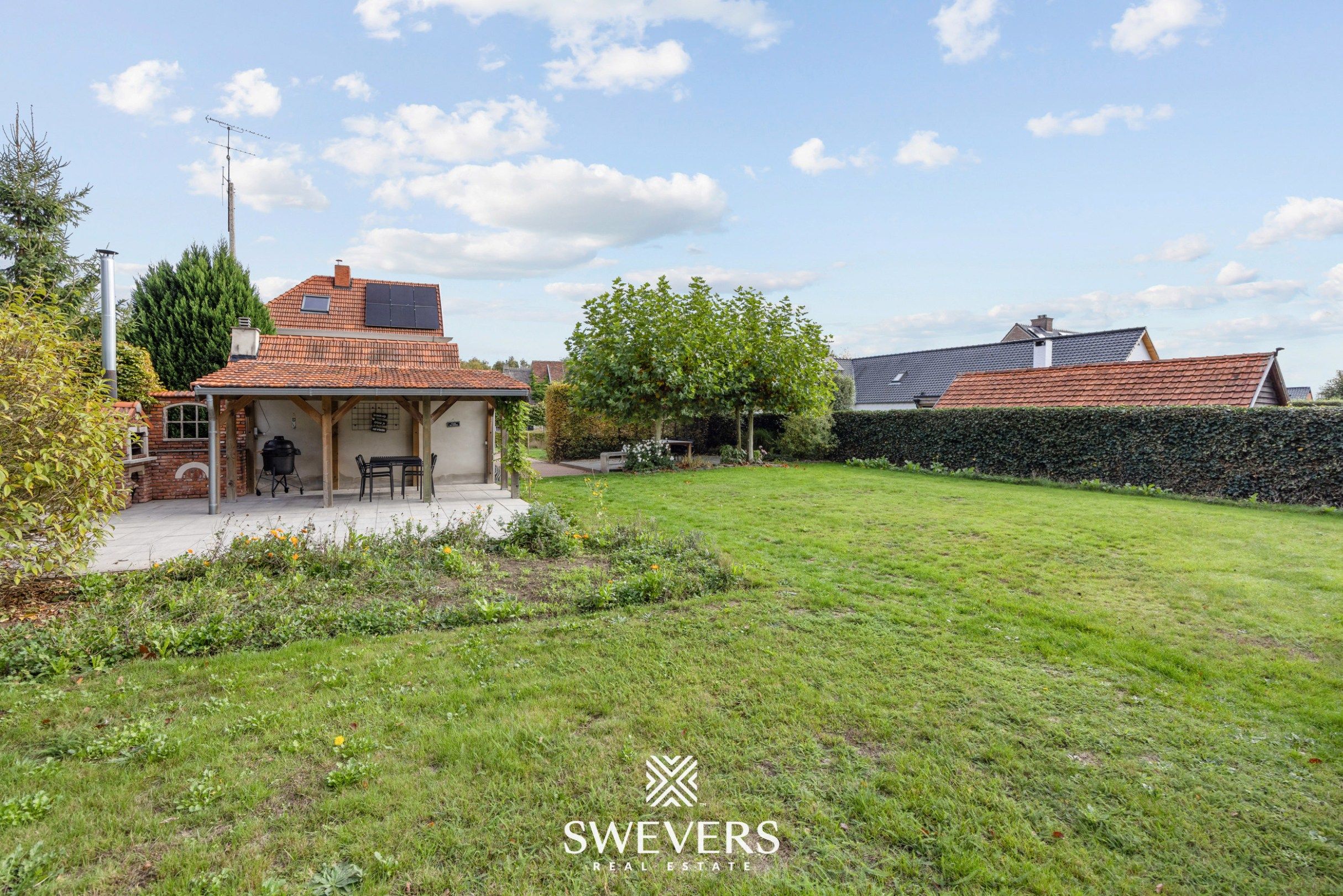 Gerenoveerde woning op 27 are en vergunde stal van 147 m² foto 30