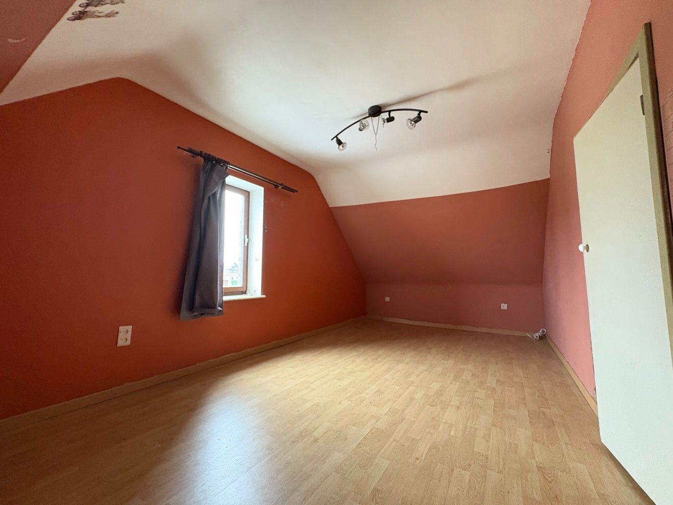 Instapklare woning met 3 slaapkamers en aparte garage foto 15