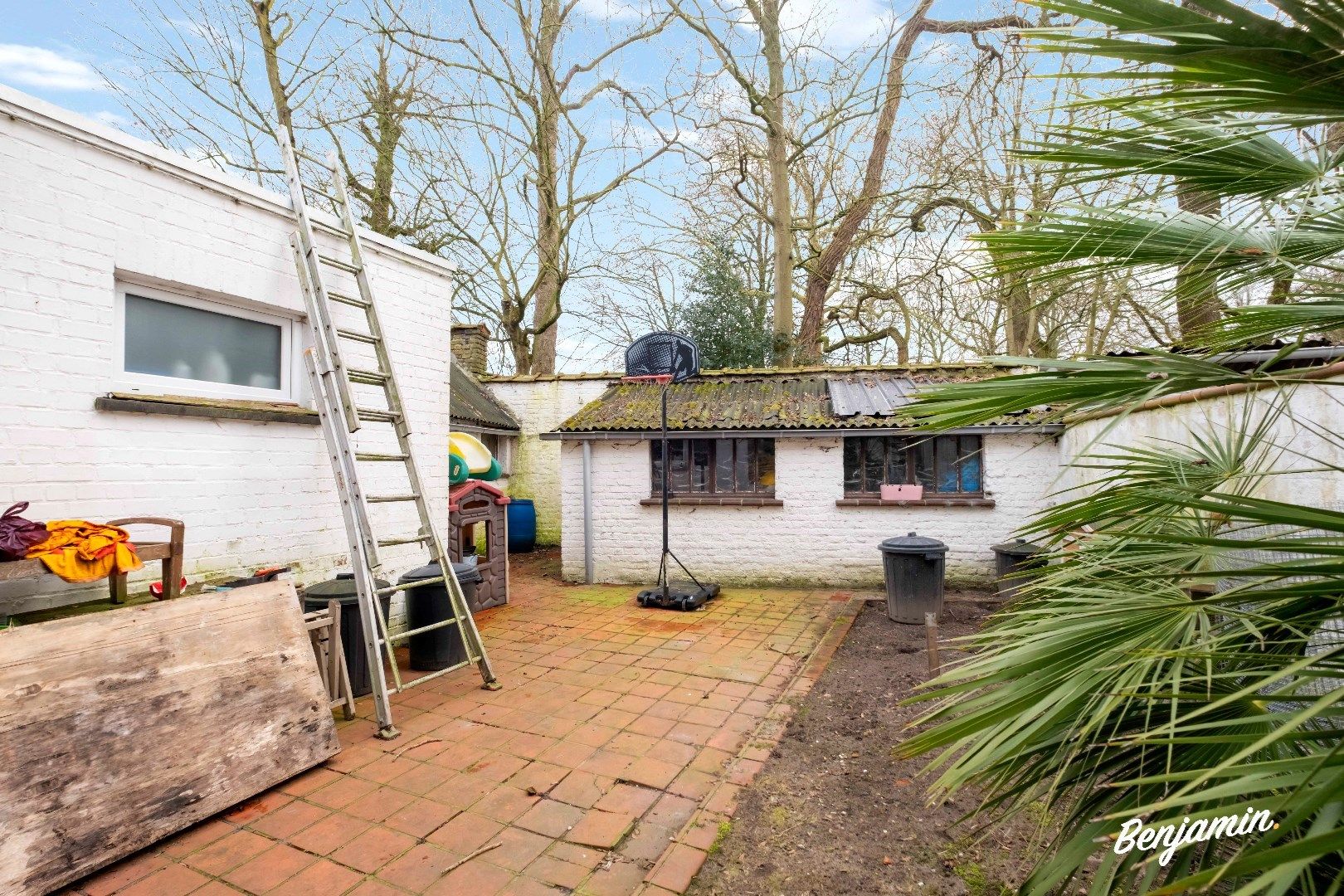 Rijwoning met 2 slaapkamers, zonnige tuin en inpandige garage in Stasegem  foto 6