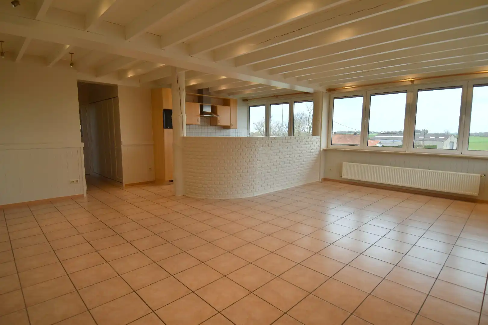 Commercieel pand met showroom, atelier, parking én bovenliggend appartement te koop in Bellegem foto 20