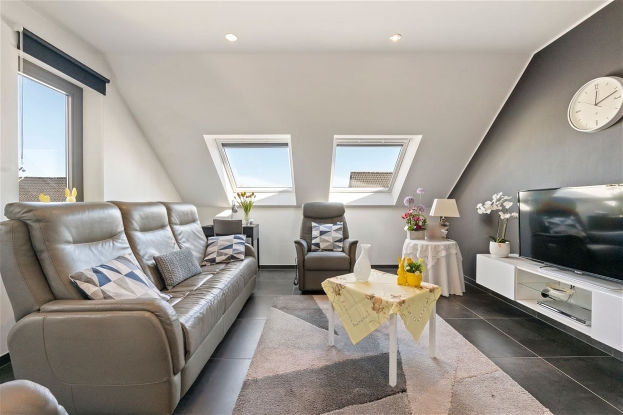INSTAPKLAAR 2 SLK APPARTEMENT MET ONDERGRONDSE STAANPLAATS IN HARTJE MAASMECHELEN  foto 6